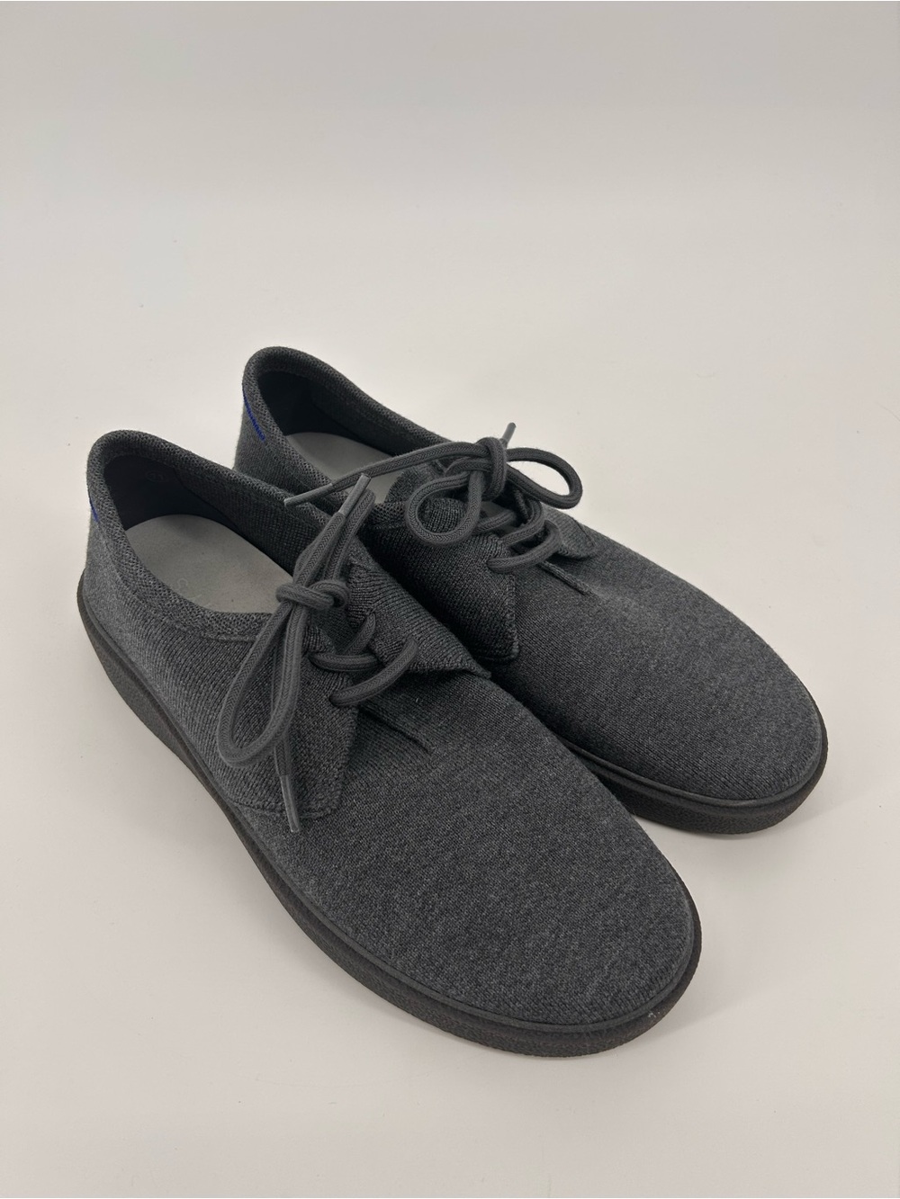 Men’s Rothy's Monty lace-up shoes charcoal gray signature blue stitch size 11